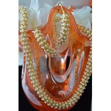 NECKLACE CRAFTED WITH PEARLS